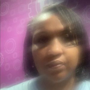 Meet your Posher, Casandra